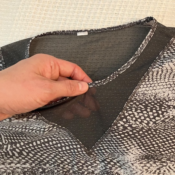 Lululemon For the Run Short Sleeve Shirt Top Swerve Grey Mesh Womens Size 6 / 8 - Picture 2 of 6
